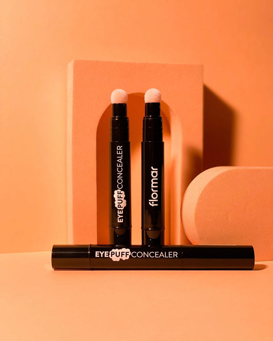 Eye Puff Creamy Textured & Semi-Matte Finish Sponge Applicator Concealer